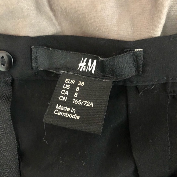 H&M Mini Skirt with Pockets - Picture 5 of 7